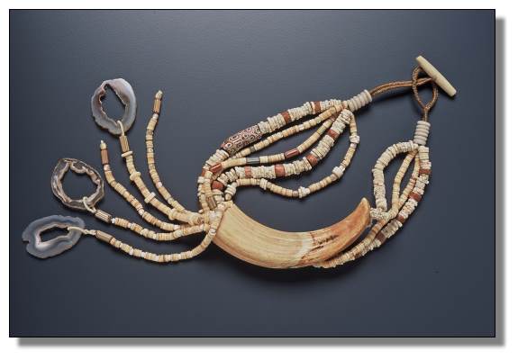 Los Ojos Necklace