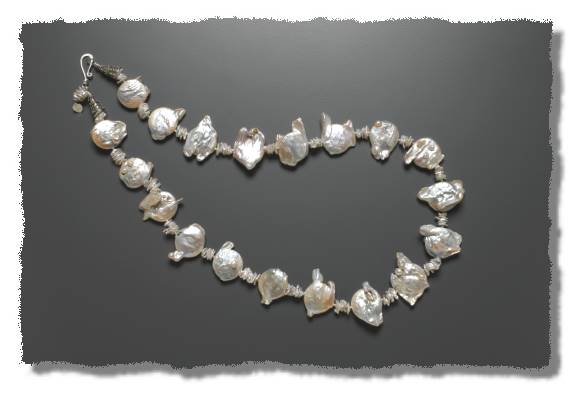 Fishy Pearls Necklace