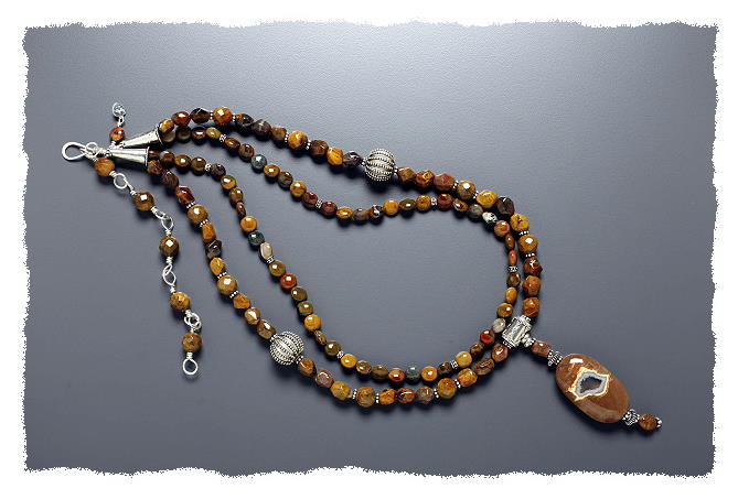 Thunderegg Necklace